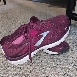 Brooks Adrenaline GTS18